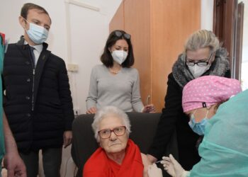 Fedriga, case di riposo: “Vaccinare presto tutti”