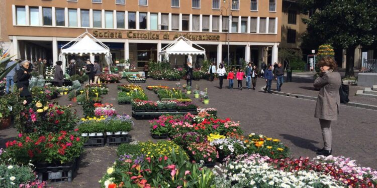 Fiori e uova di Pasqua per i bambini a Udine