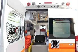 Frontale con un camion sulla ferrata, un morto