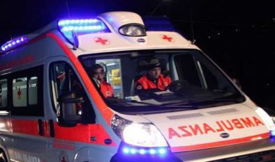 Frontale tra due camion, un morto