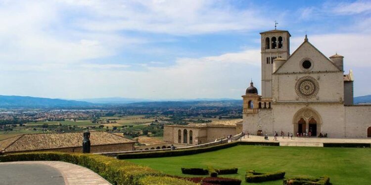 Giovani in pellegrinaggio ad Assisi