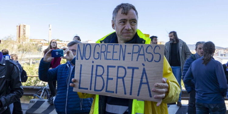 Green pass: a Trieste i portuali si dissociano dalla protesta