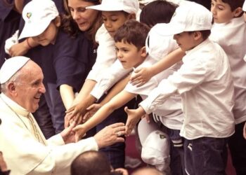 Il Papa: “Non accontentatevi della mediocrità”