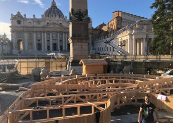 Il presepe di Sutrio in Vaticano. 116 metri quadrati e 50 punti luce