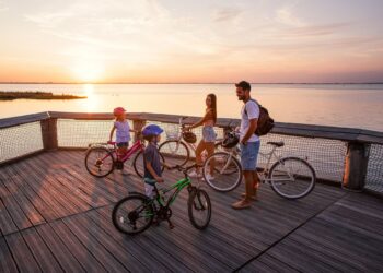 In barca, in bici, a piedi. Lignano da scoprire