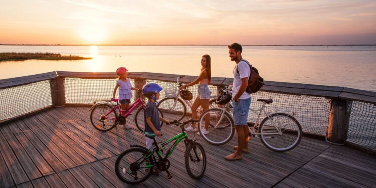 In barca, in bici, a piedi. Lignano da scoprire
