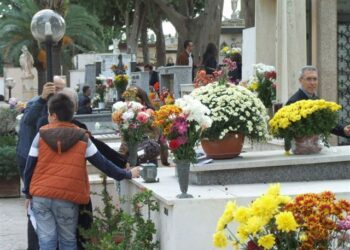 In preghiera per i Santi e i Morti