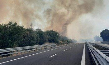Incendi a Duino, chiuso lo svincolo A4