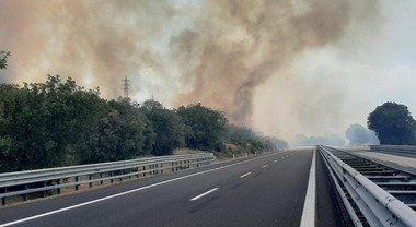 Incendi a Duino, chiuso lo svincolo A4