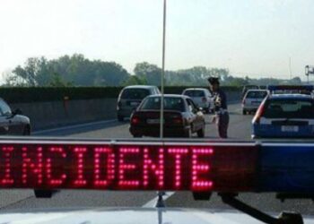 Incidente in A4, muore in moto un poliziotto
