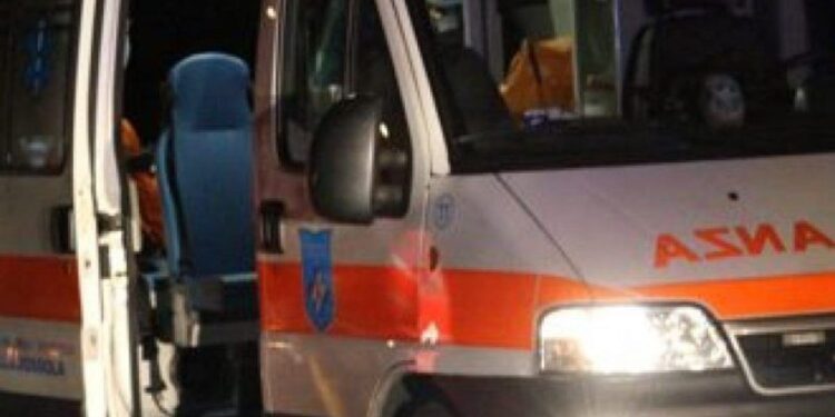 Incidente mortale sul lavoro, imprenditore cade dal tetto