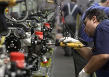 Industria. La ripresa rallenta in Friuli. Bono: “Ricostruire il manifatturiero”