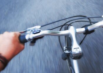 Inseguimento in bici nel centro di Udine