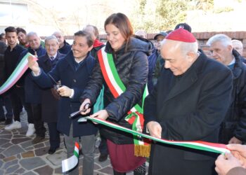 «Senza Dio, crescono i muri contro gli uomini»