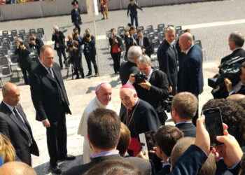 L’Arcivescovo e i seminaristi in udienza dal Papa