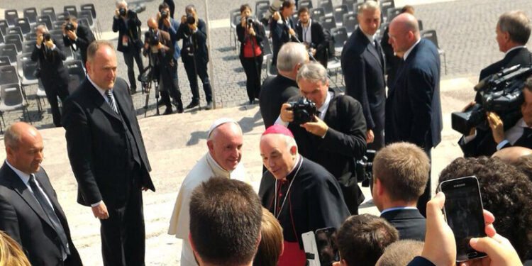 L’Arcivescovo e i seminaristi in udienza dal Papa