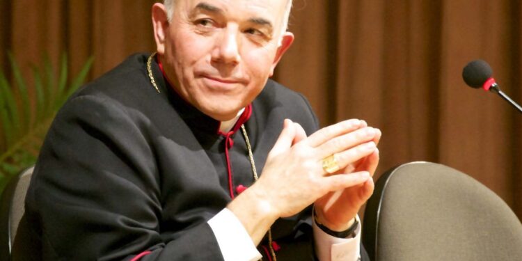 L’Arcivescovo scrive ai sacerdoti: “Resistiamo insieme”