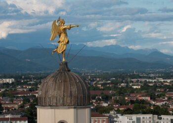 L’Arcivescovo visita la Collaborazione di Udine centro