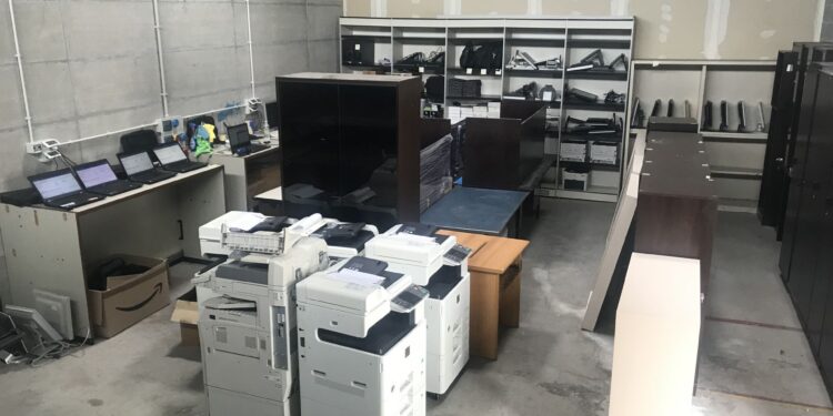 L’Ateneo cede pc e stampanti a 5 scuole e due associazioni