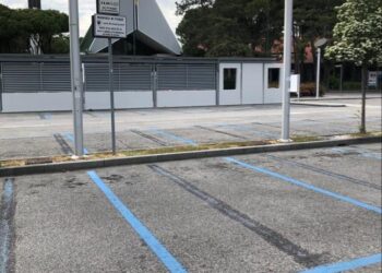 Lignano, parcheggi di nuovo a pagamento