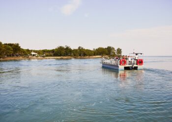 Lignano attende il 100.000° passeggero del Passo barca