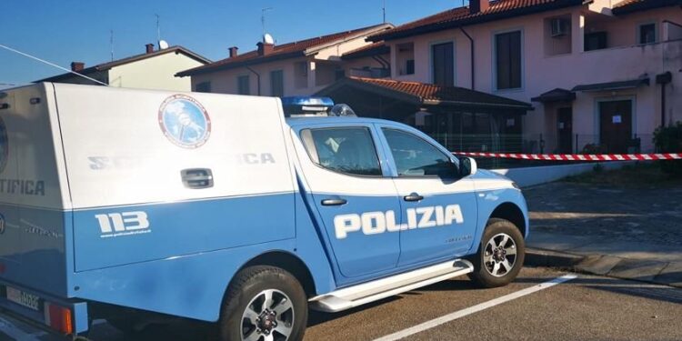 Litigio nella notte, poi uccide la compagna