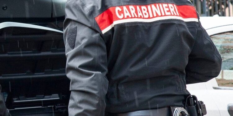 Majano, rapina un supermercato e scappa