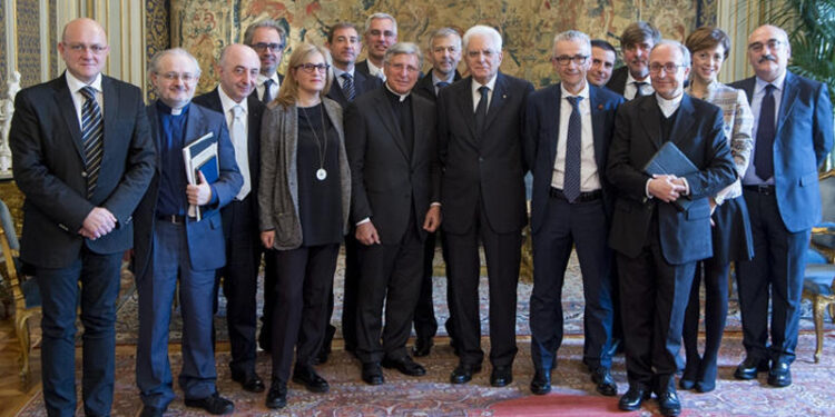 Mattarella: “Settimanali cattolici, ricchezza per l’Italia”