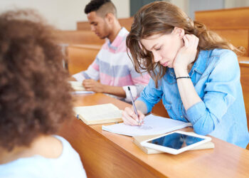 Meno espatriati tra i laureandi