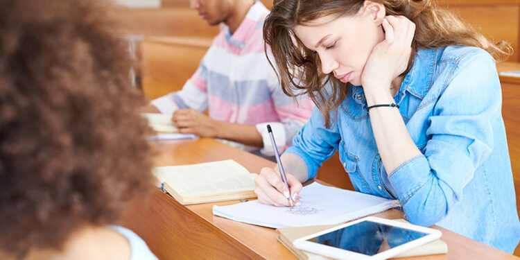 Meno espatriati tra i laureandi