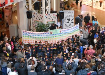Mercatino della bontà, 14 bambini tornano a sorridere