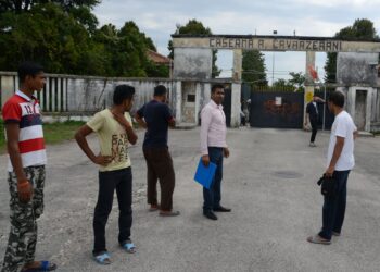 Migranti, 40 pakistani “scompaiono” dalla Cavarzerani