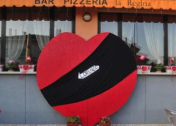 Lorenzo, morto durante lo stage. Commozione e un minuto di silenzio in classe