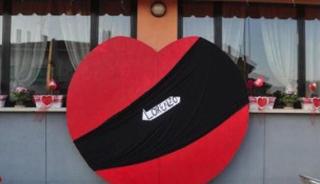 Lorenzo, morto durante lo stage. Commozione e un minuto di silenzio in classe