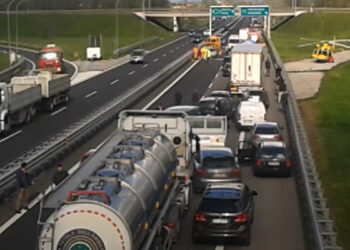 Morto il camionista bulgaro il cui automezzo si è rovesciato sull’A4