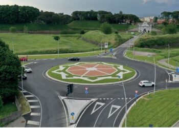 Nuova rotatoria con la stella a Palmanova