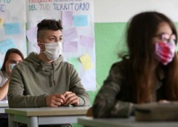 Nuove ordinanze di Fedriga sulle scuole e case di riposo