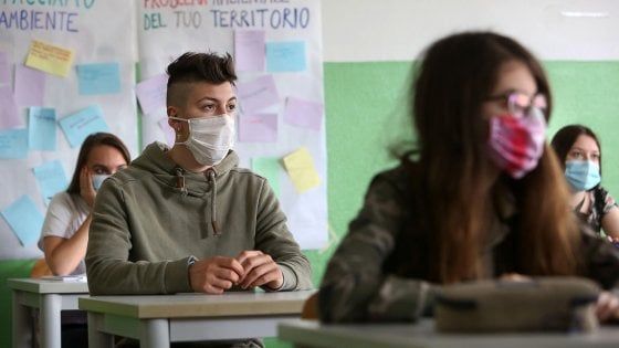 Nuove ordinanze di Fedriga sulle scuole e case di riposo