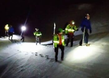 Padre e figlio recuperati dopo un fuoripista