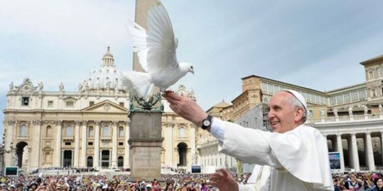 Papa Francesco: «Beatitudini sono un programma per l’umanità»