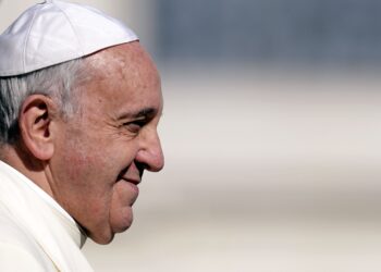 Papa Francesco: “L’umanità è ferita dall’ingiustizia e dall’avidità”