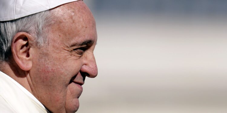 Papa Francesco: “L’umanità è ferita dall’ingiustizia e dall’avidità”