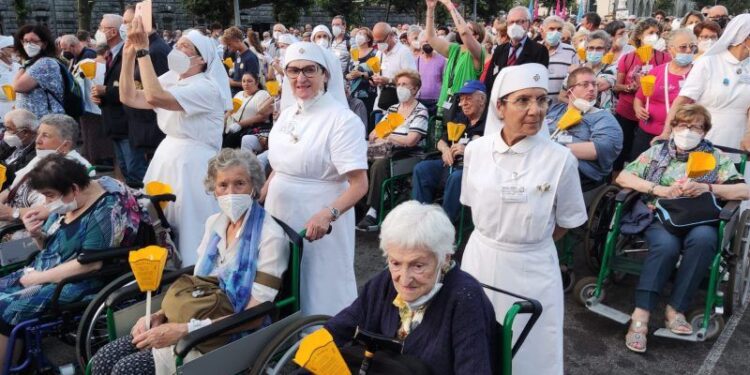 Pellegrinaggi Unitalsi, torna il “treno violetto”