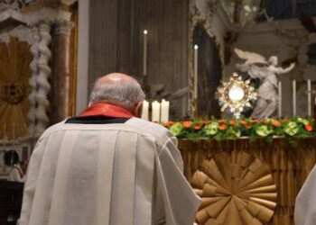 Pentecoste, domenica in Cattedrale oltre 50 adulti alla Cresima