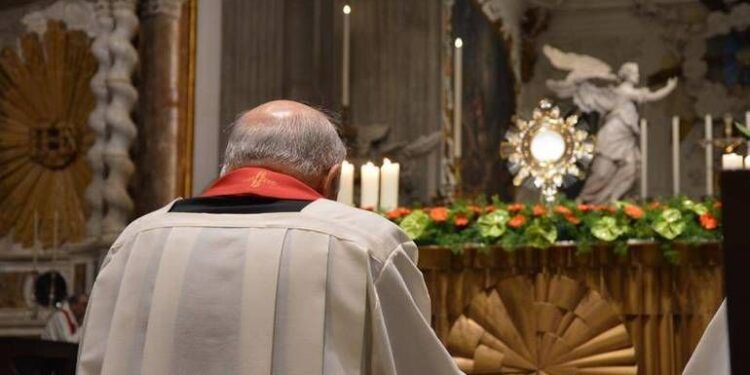 Pentecoste, domenica in Cattedrale oltre 50 adulti alla Cresima
