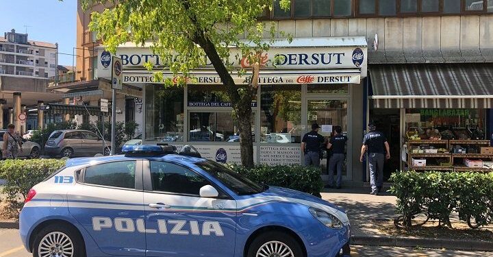 Poliziotto-ciclista insegue e blocca un evaso