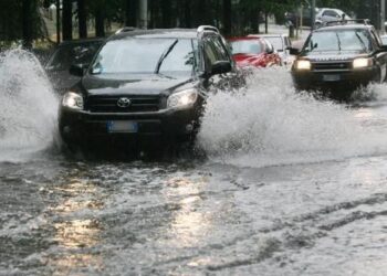 Polizza alluvioni, contributi per i titolari di Carta Famiglia