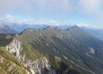 Precipita per 40 metri, muore pellegrino