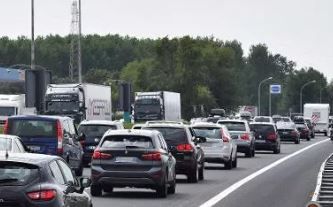 Quattro incidenti tra camion, disagi in A4