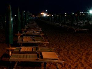Ragazzina violentata in spiaggia, arrestati due minori